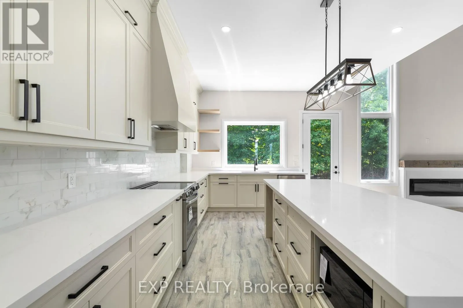 25 SUNVIEW DRIVE