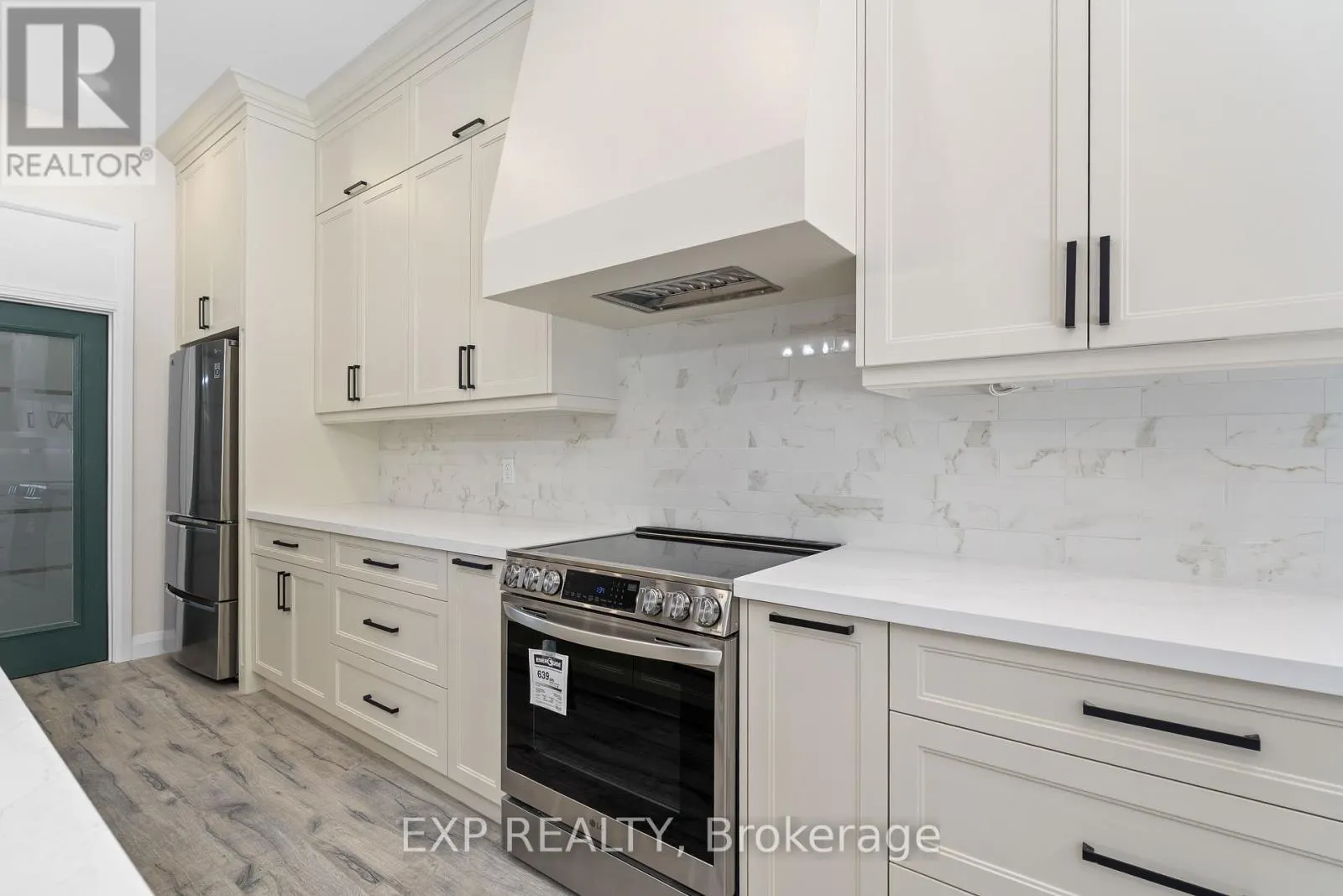 25 SUNVIEW DRIVE