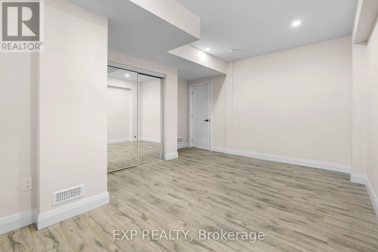 25 SUNVIEW DRIVE