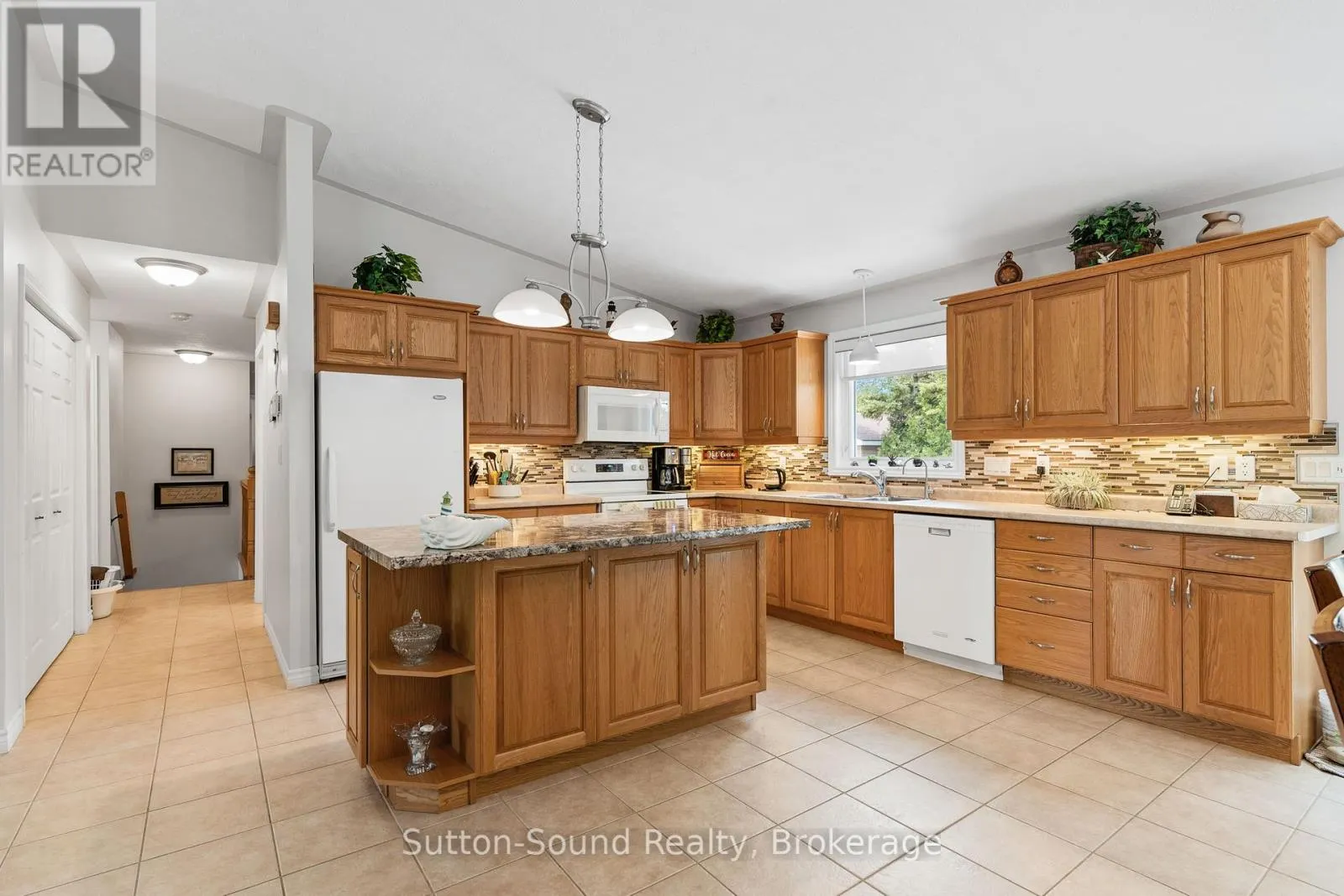 1215 SUNSET DRIVE