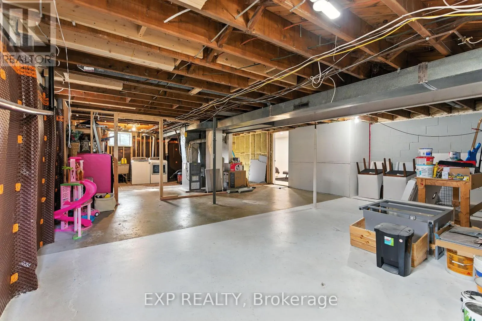 319 HIGHLAND AVENUE