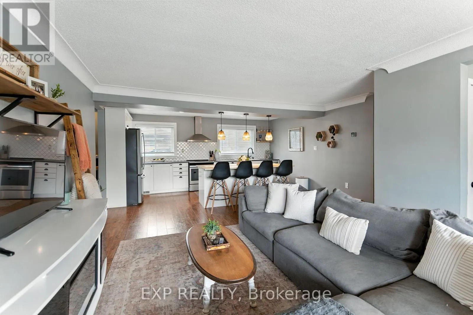 319 HIGHLAND AVENUE