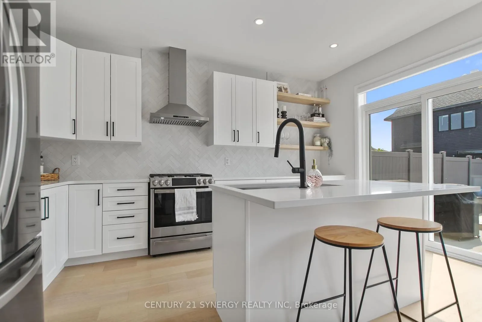 2104 CALTRA CRESCENT
