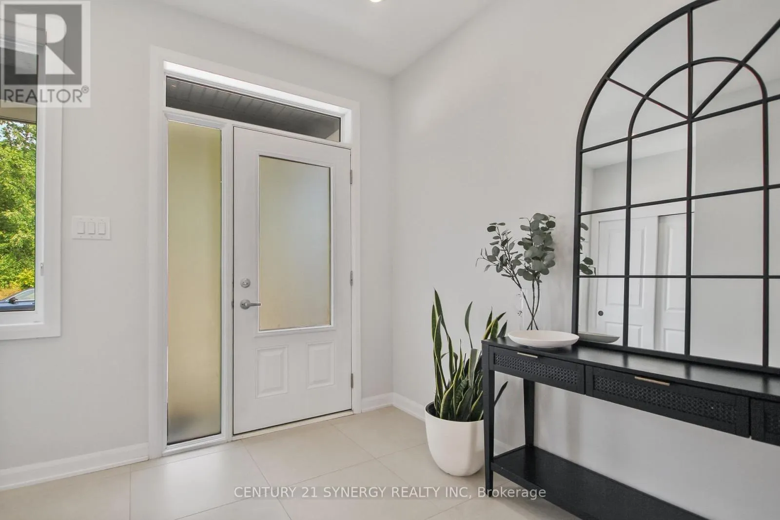 2104 CALTRA CRESCENT