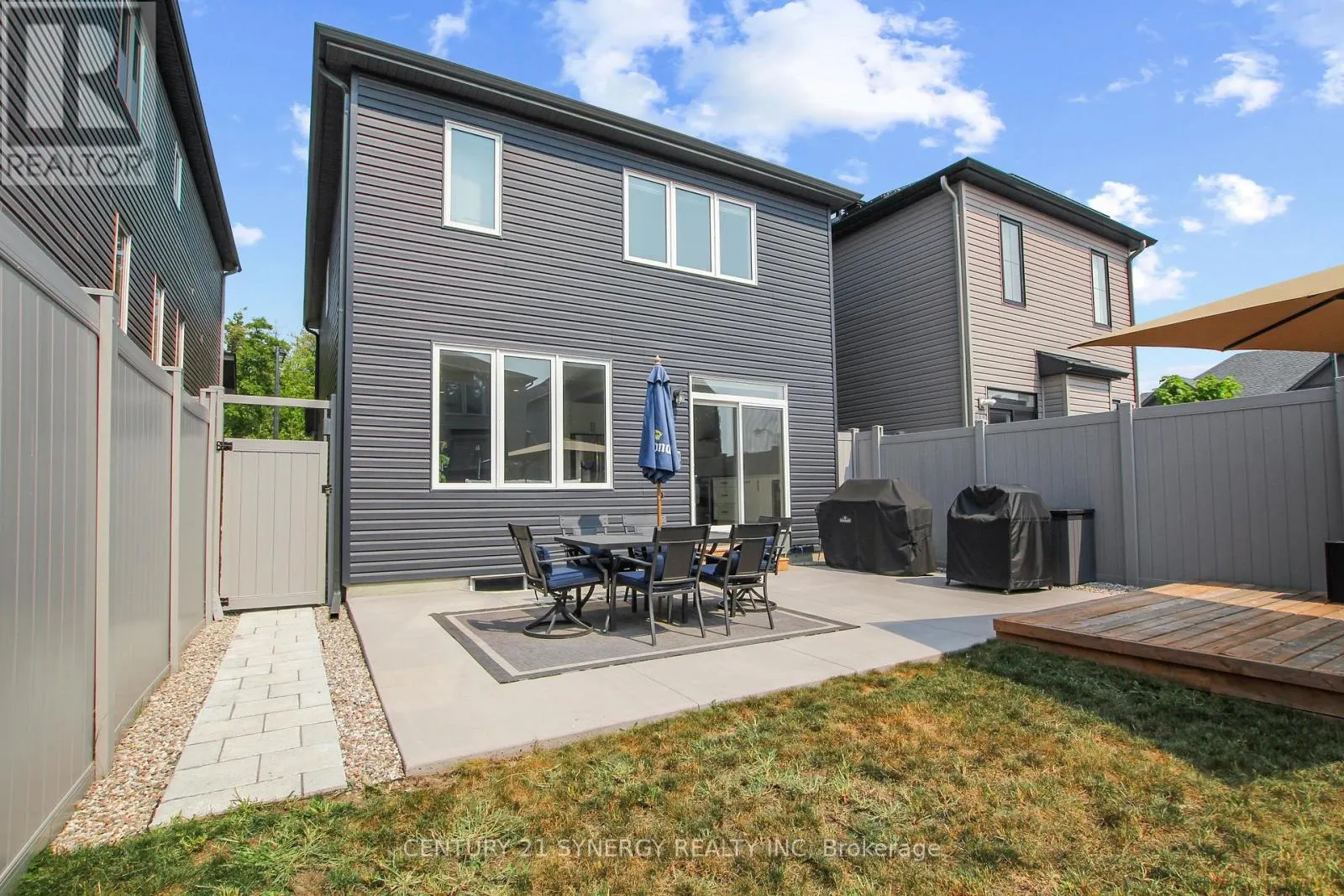 2104 CALTRA CRESCENT