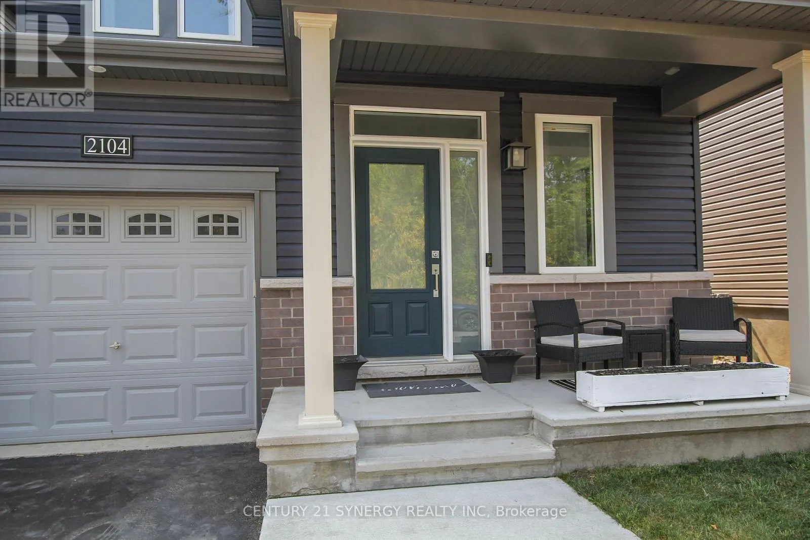 2104 CALTRA CRESCENT
