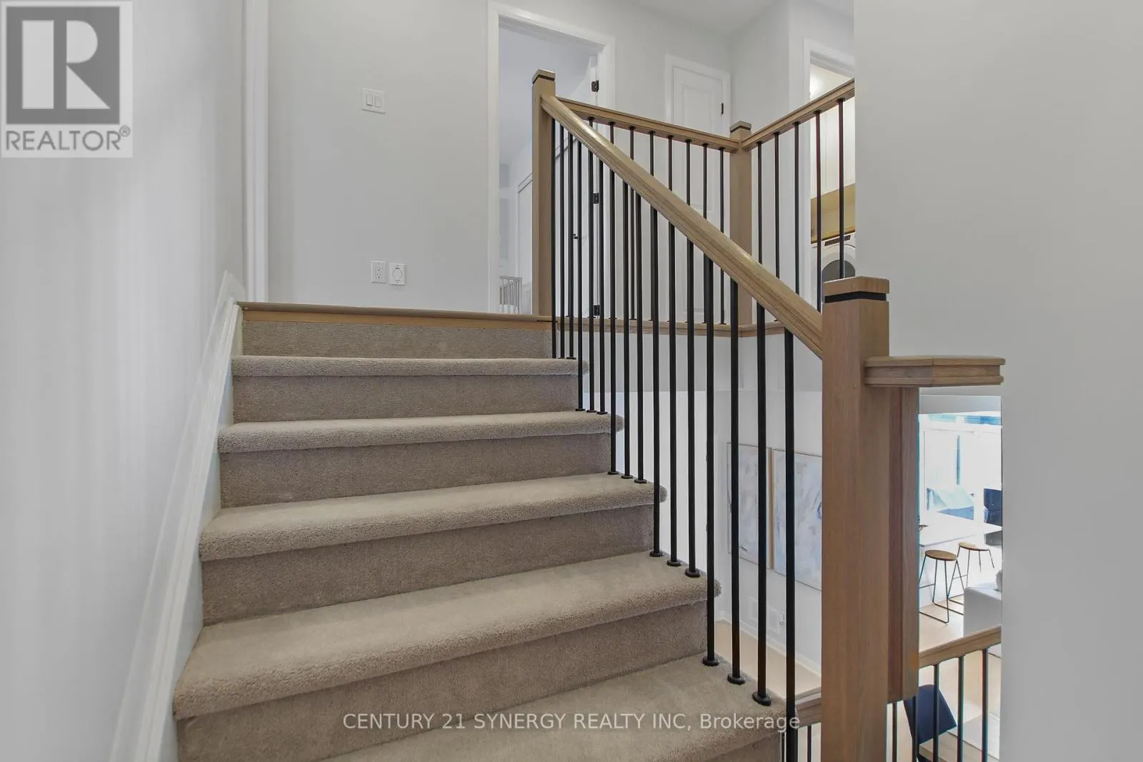 2104 CALTRA CRESCENT