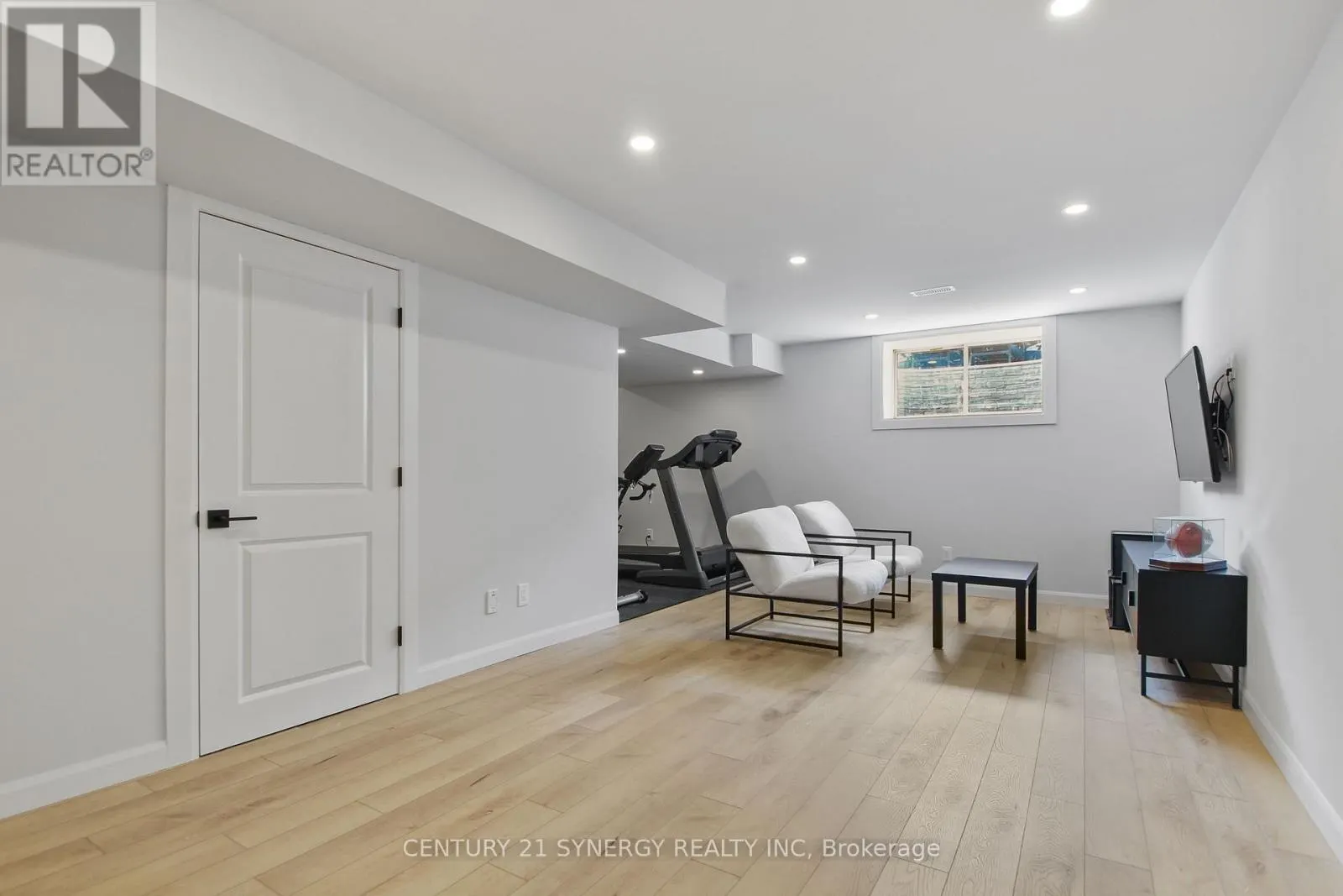 2104 CALTRA CRESCENT