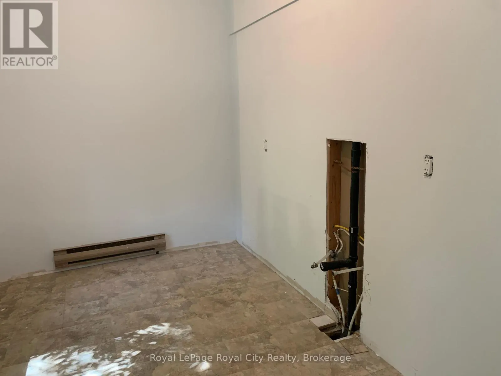 180 WATERLOO AVENUE