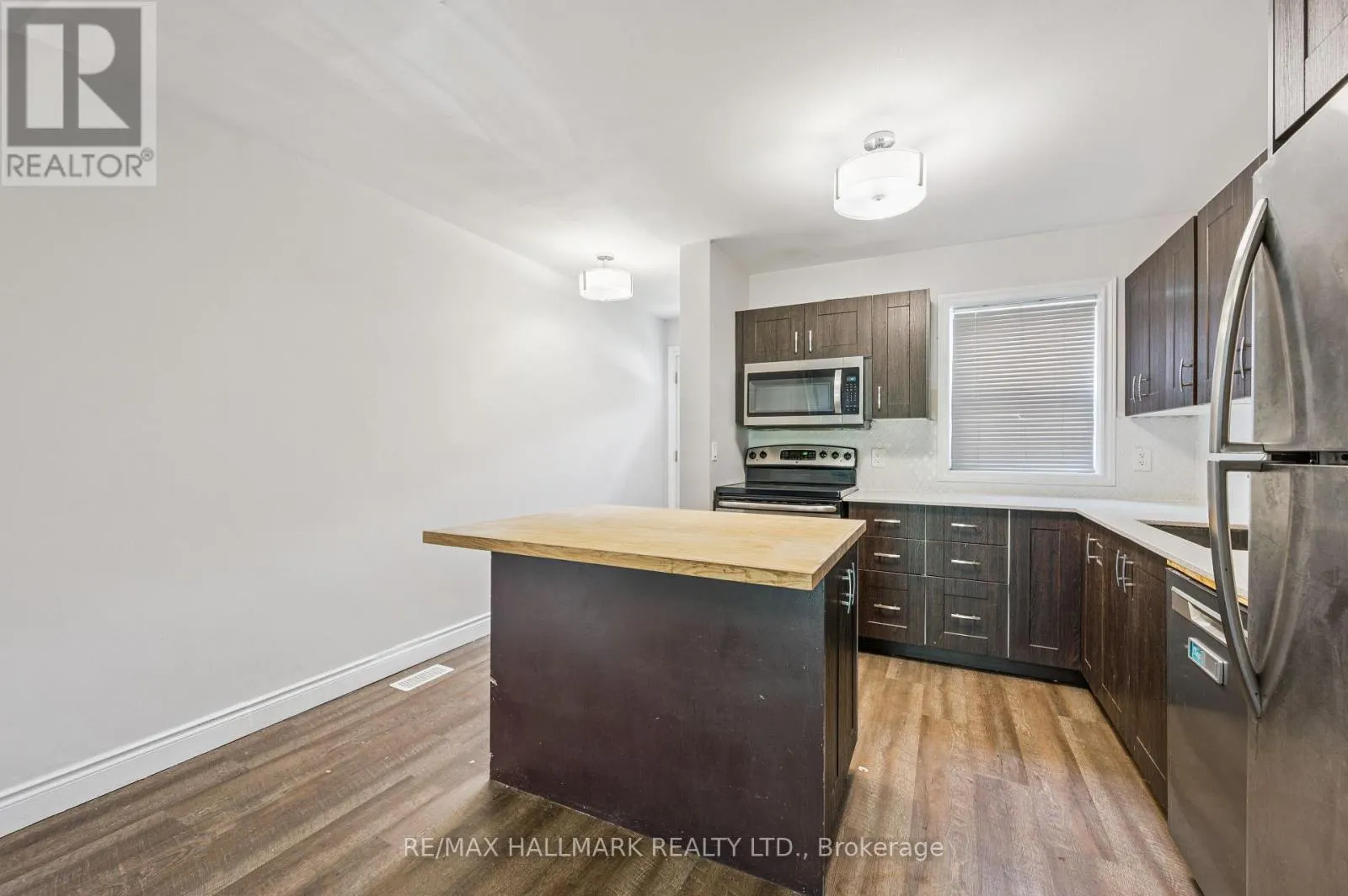 25 - 288 WESTCOURT PLACE