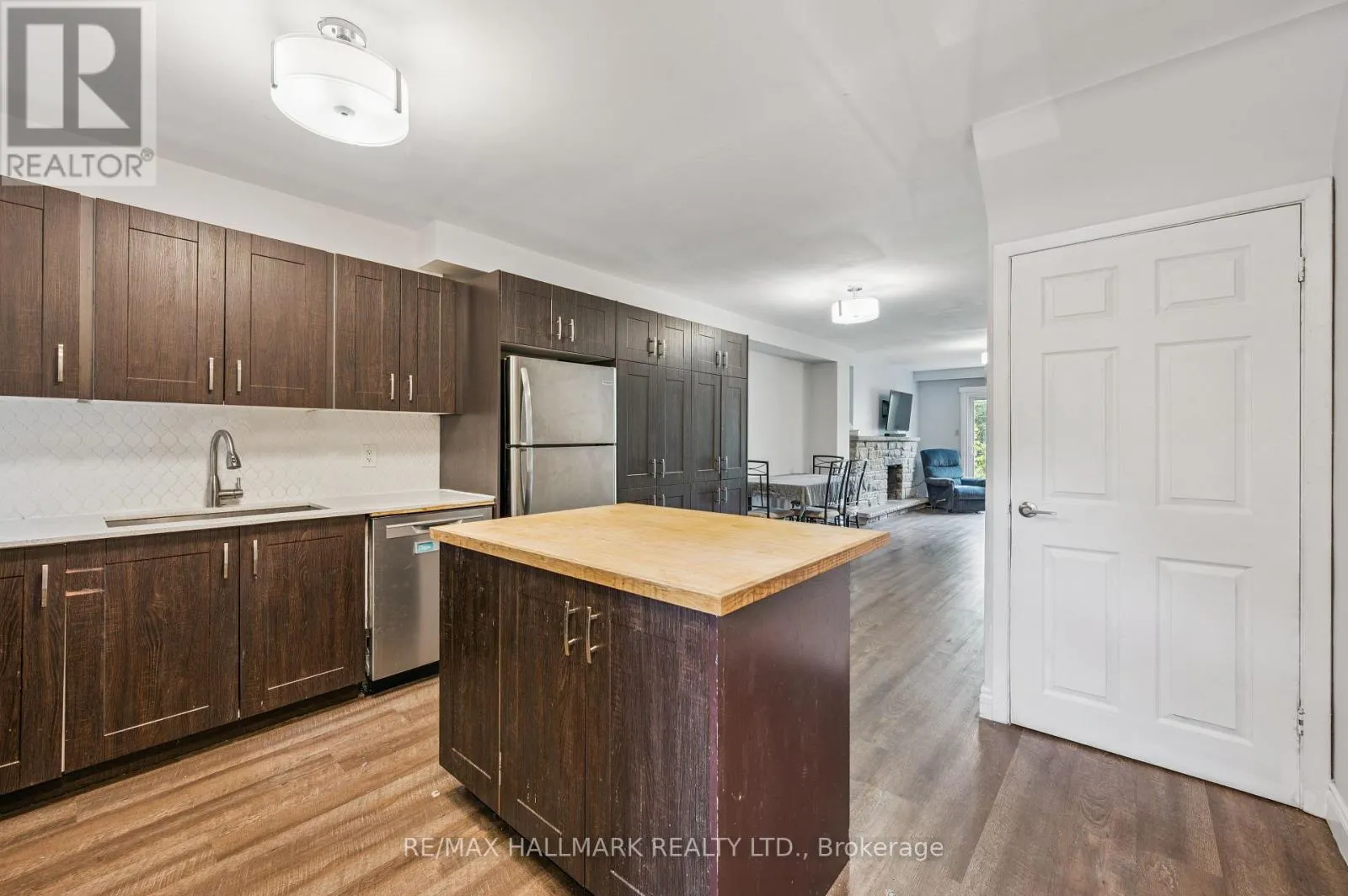 25 - 288 WESTCOURT PLACE