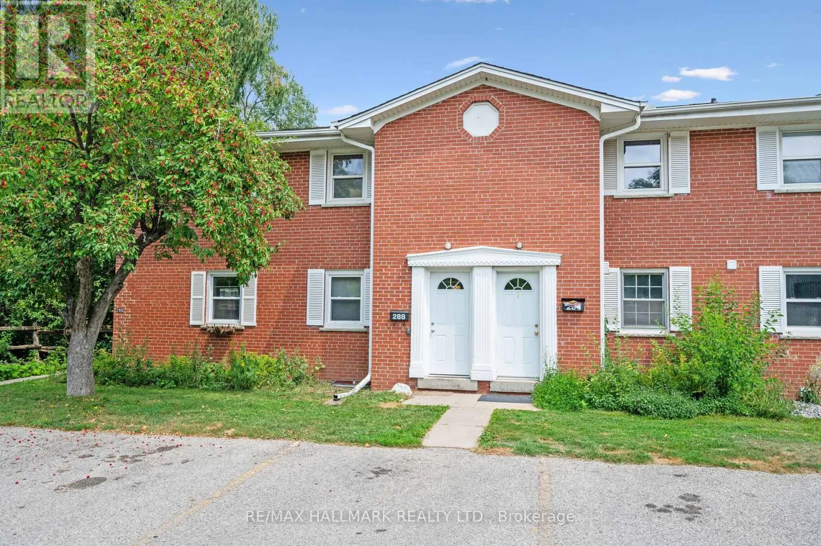 25 - 288 WESTCOURT PLACE