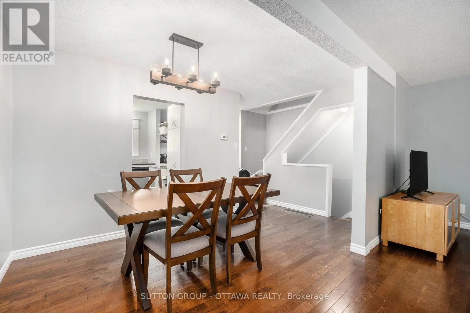 6164 BROOKSIDE LANE