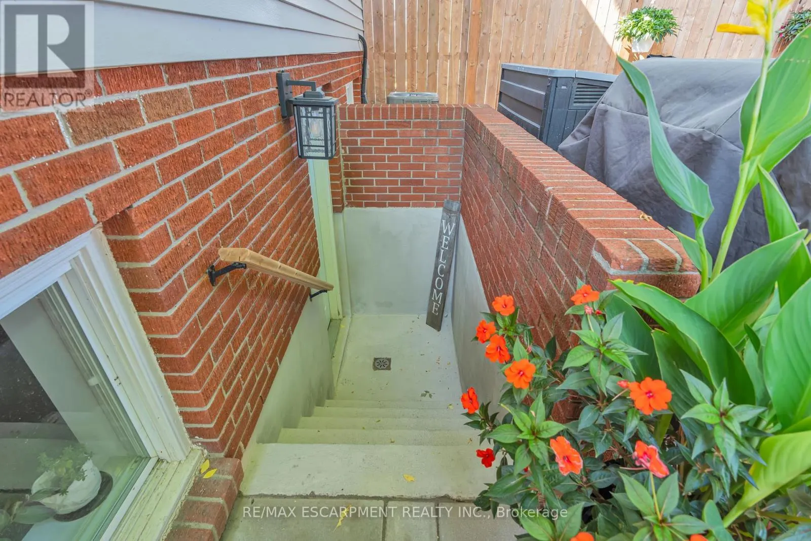 24 AUGUSTA AVENUE