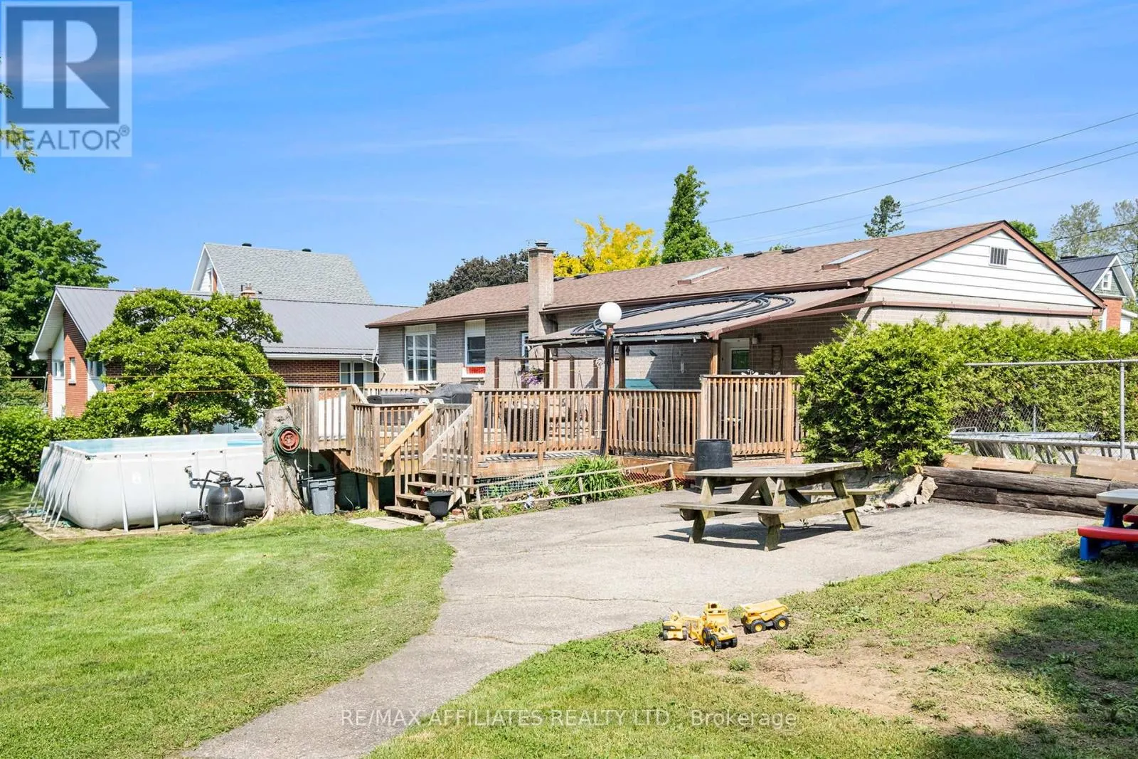 47 GLADSTONE AVENUE