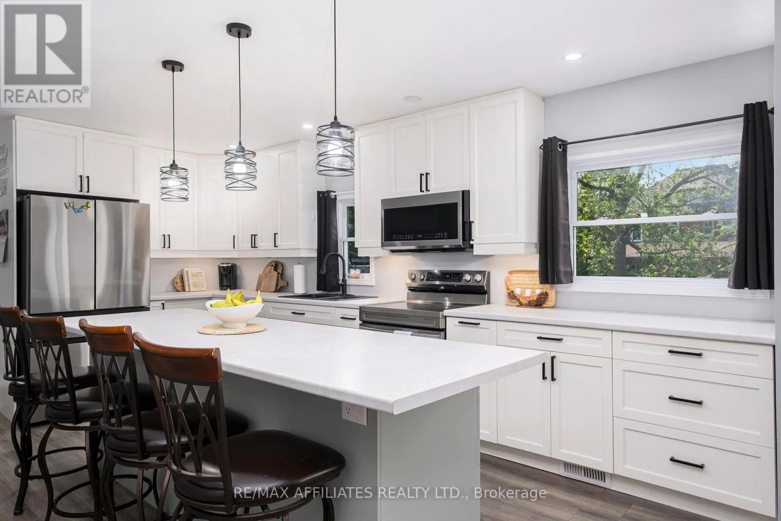 47 GLADSTONE AVENUE