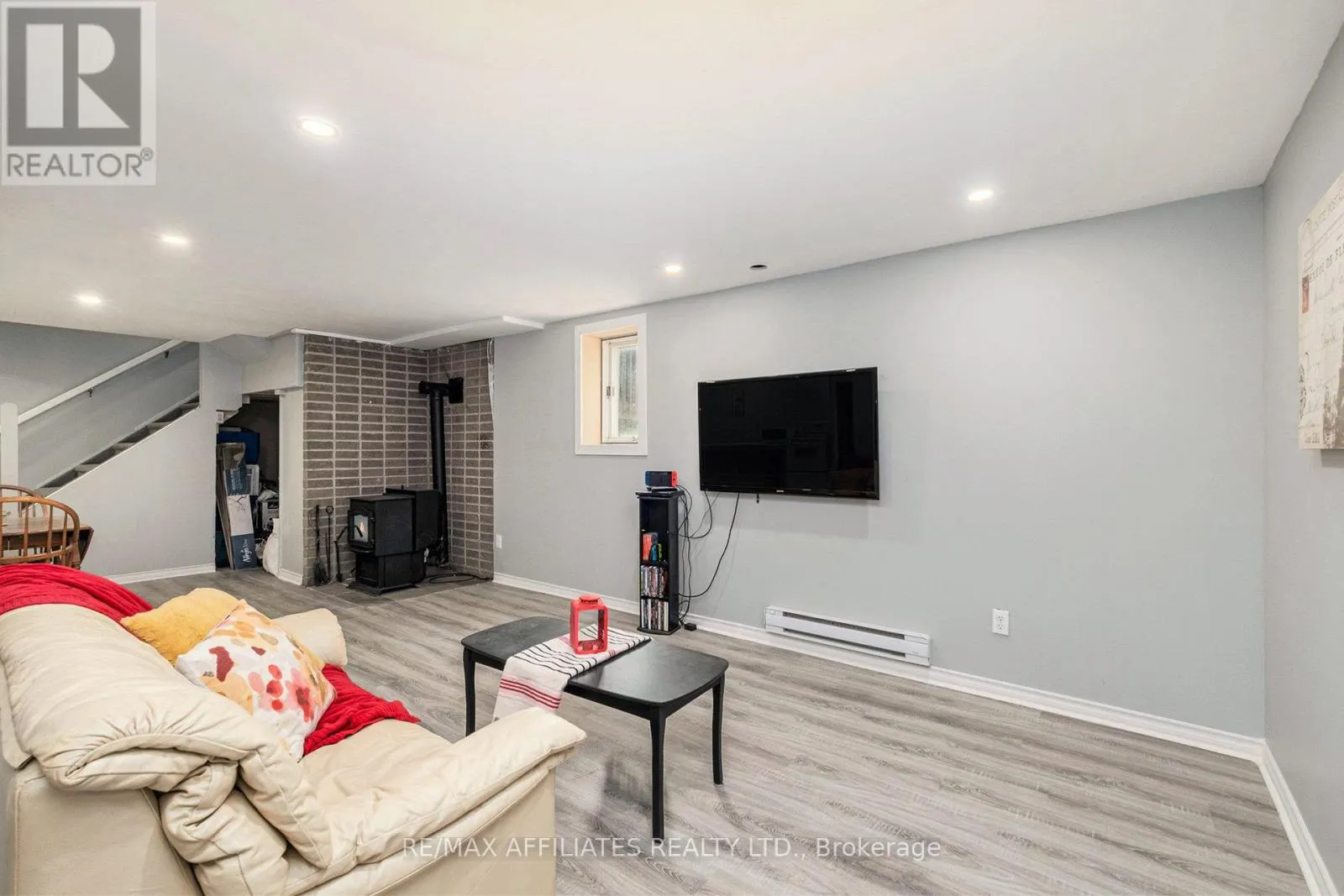 47 GLADSTONE AVENUE