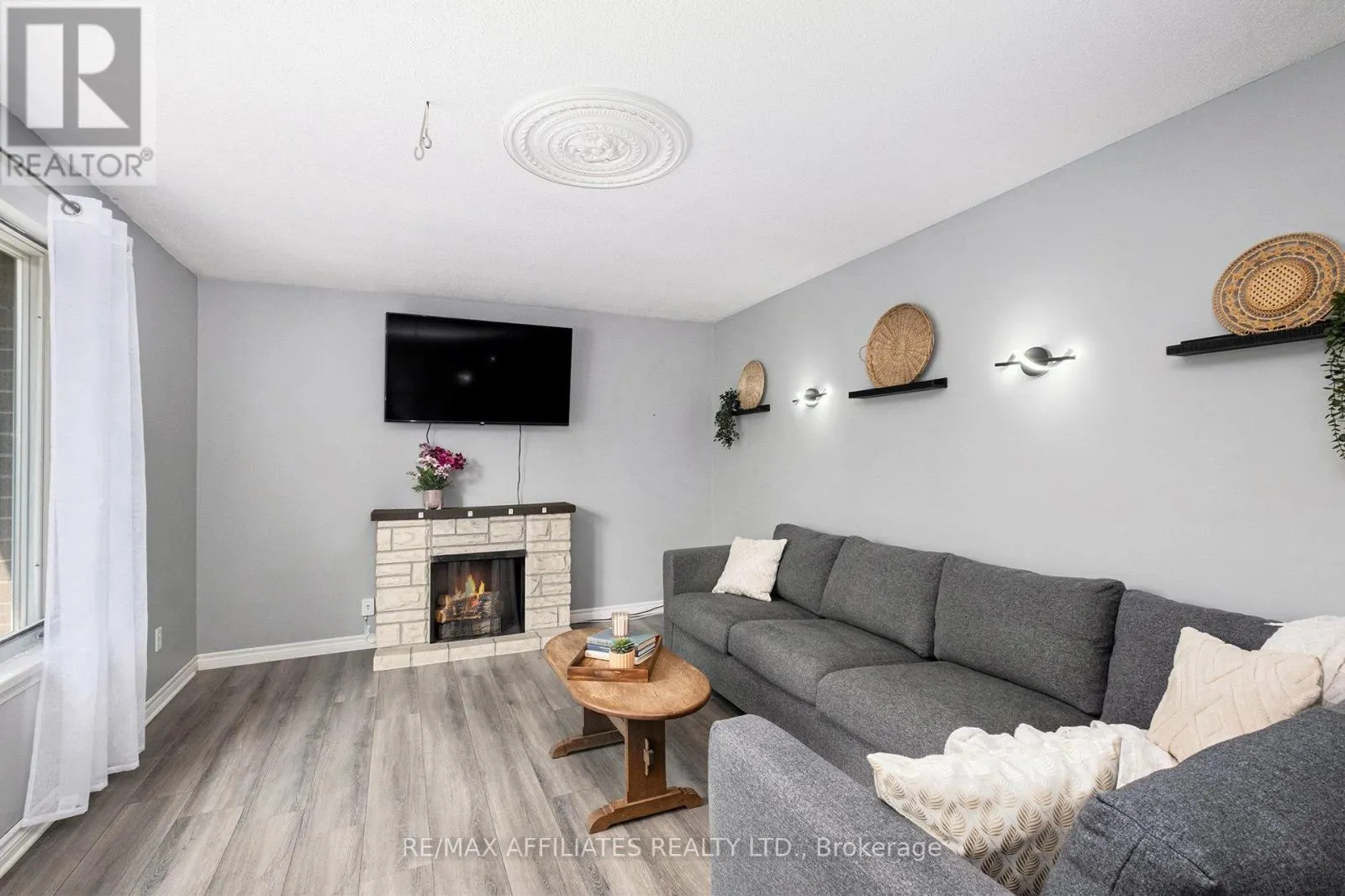 47 GLADSTONE AVENUE