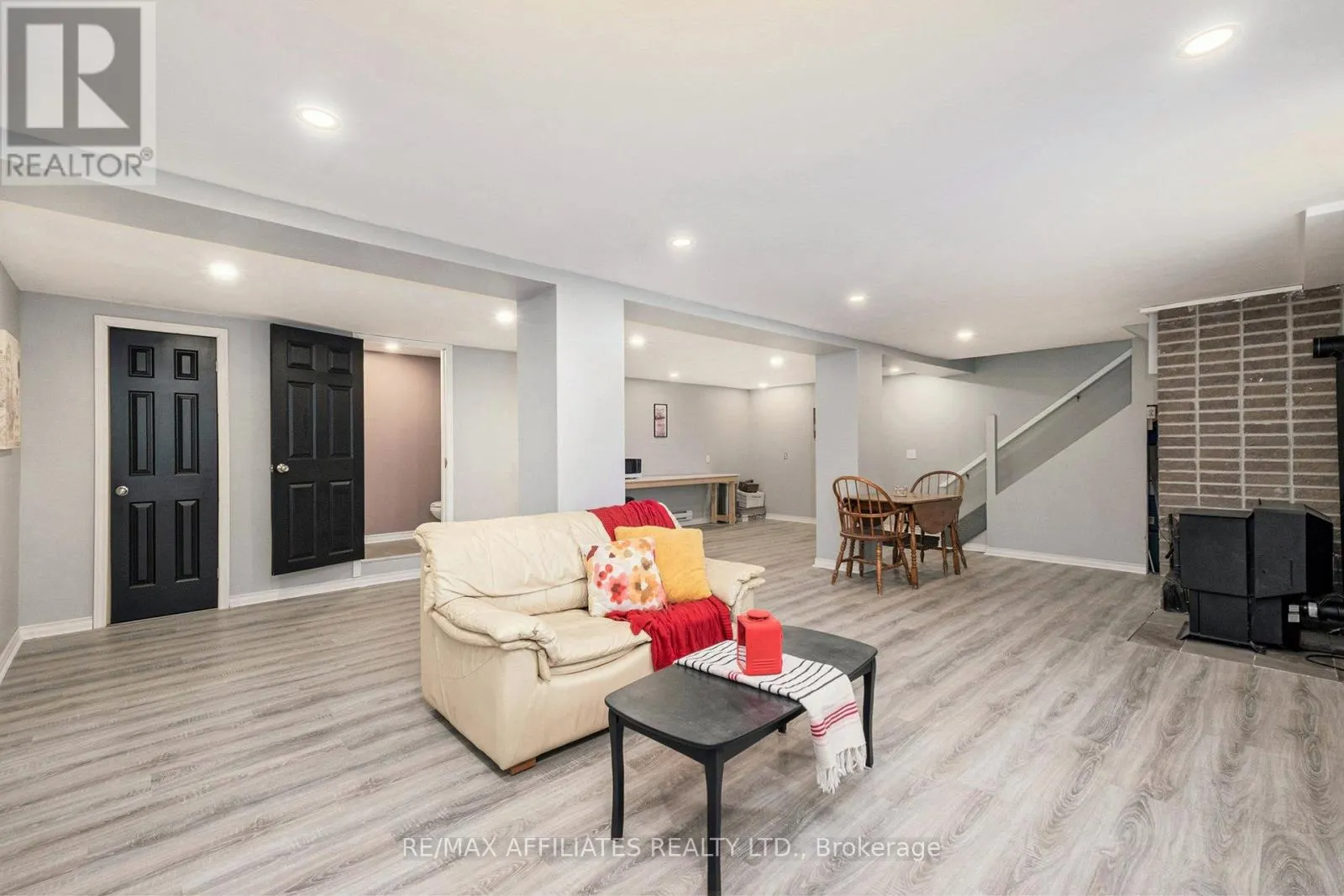 47 GLADSTONE AVENUE