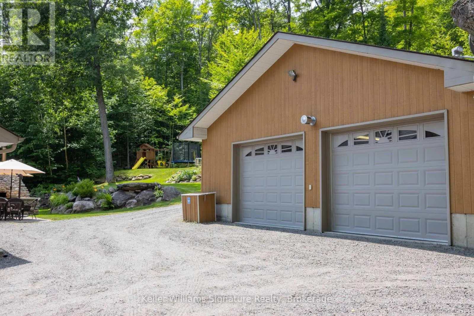 165 LAKESHORE DRIVE