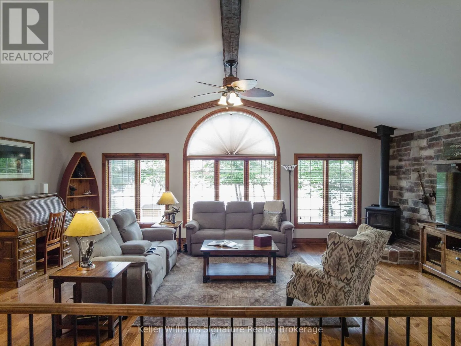 165 LAKESHORE DRIVE
