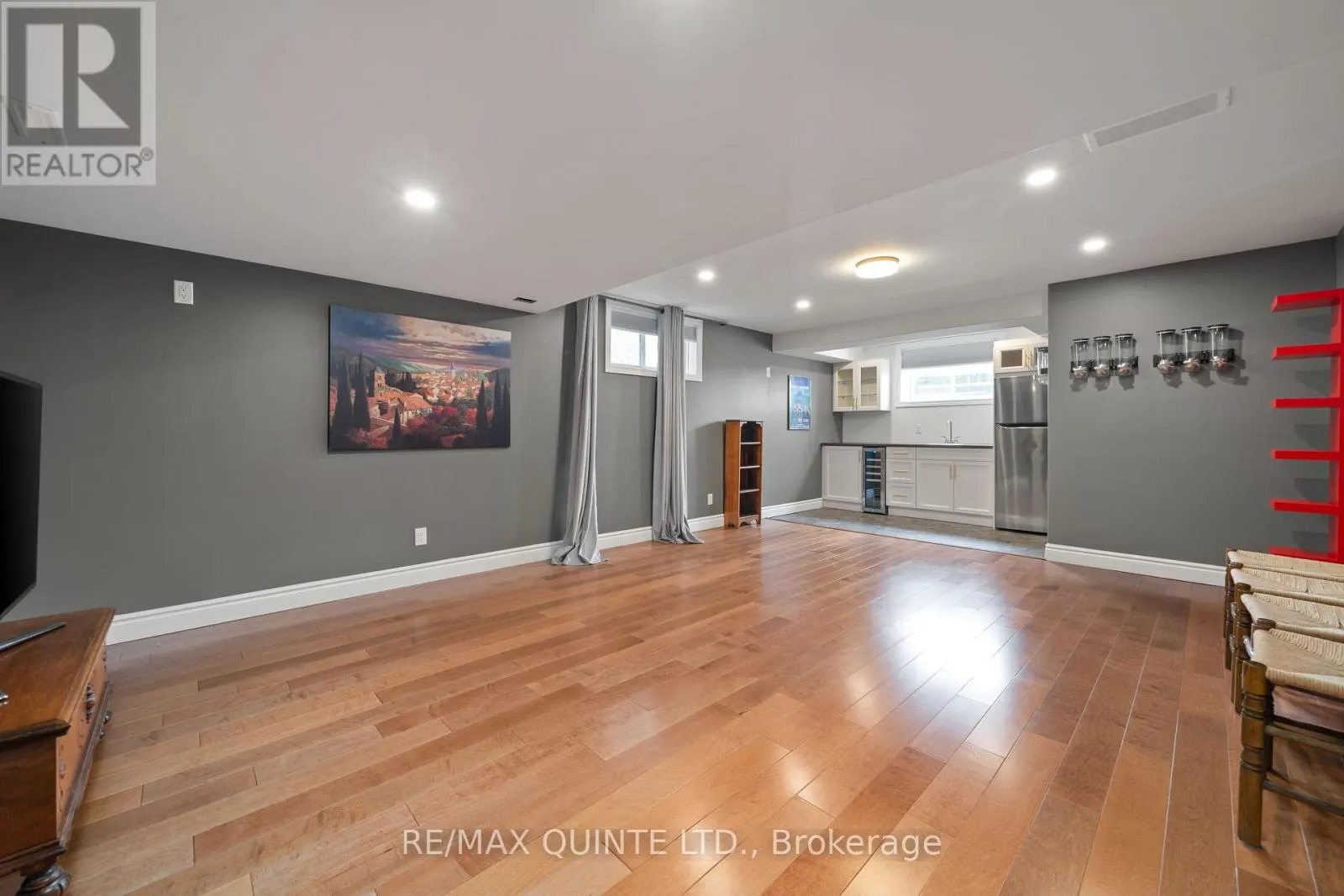 10 MEAGHER PLACE