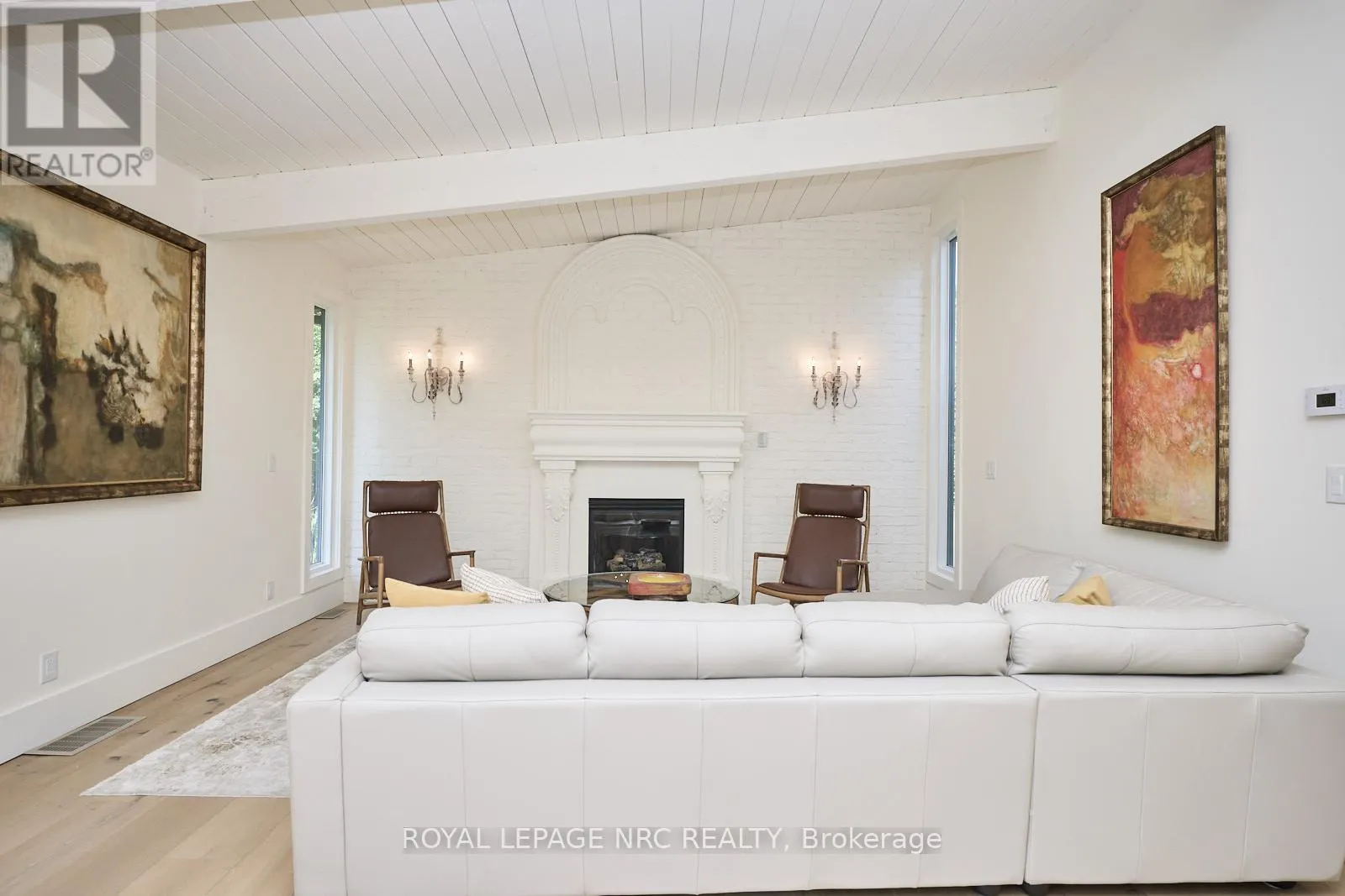 1904 MACDONALD DRIVE