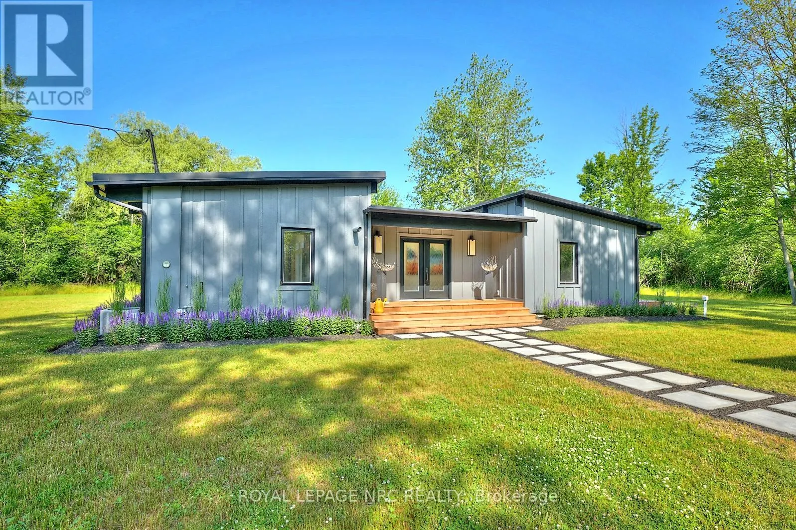 1904 MACDONALD DRIVE