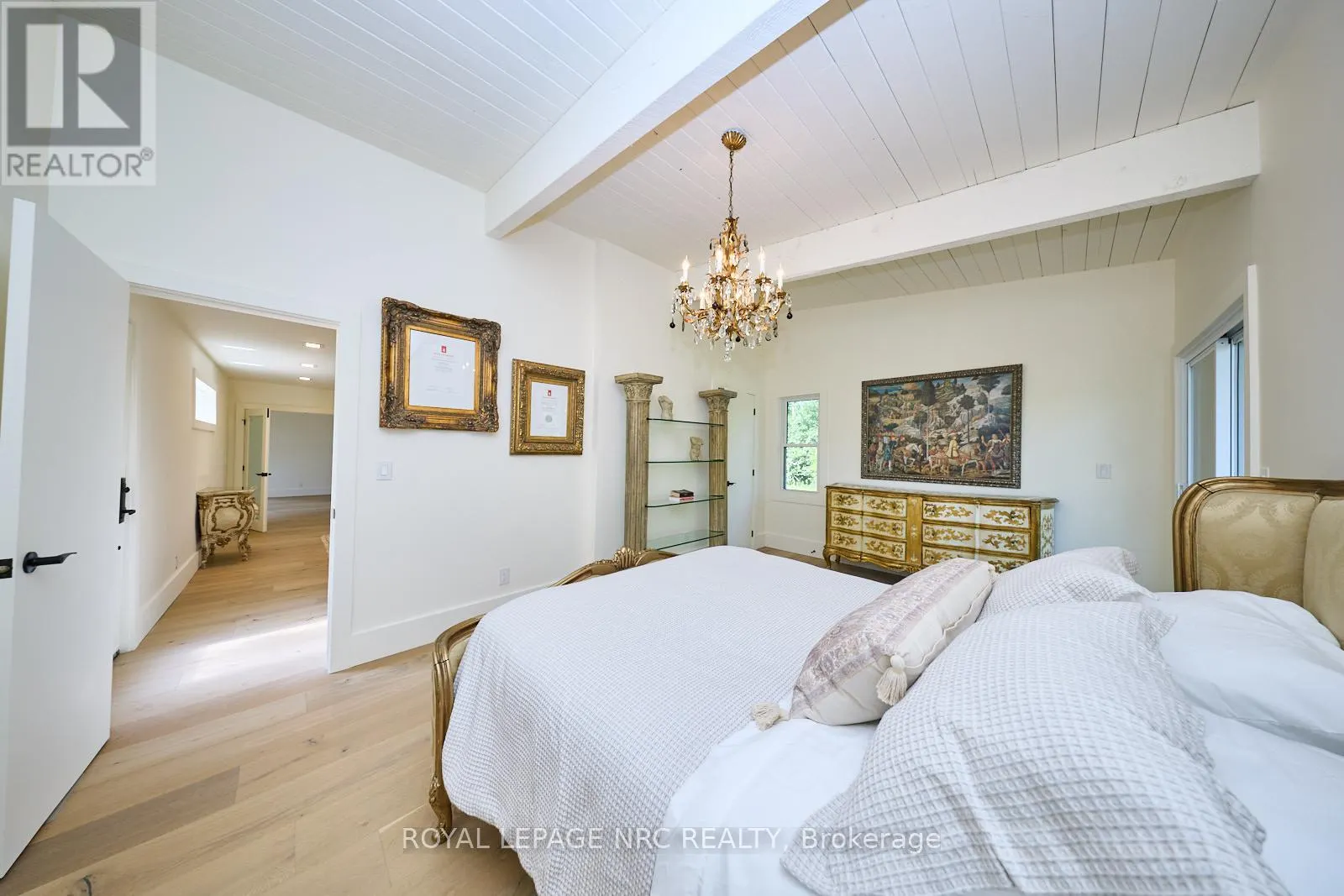 1904 MACDONALD DRIVE