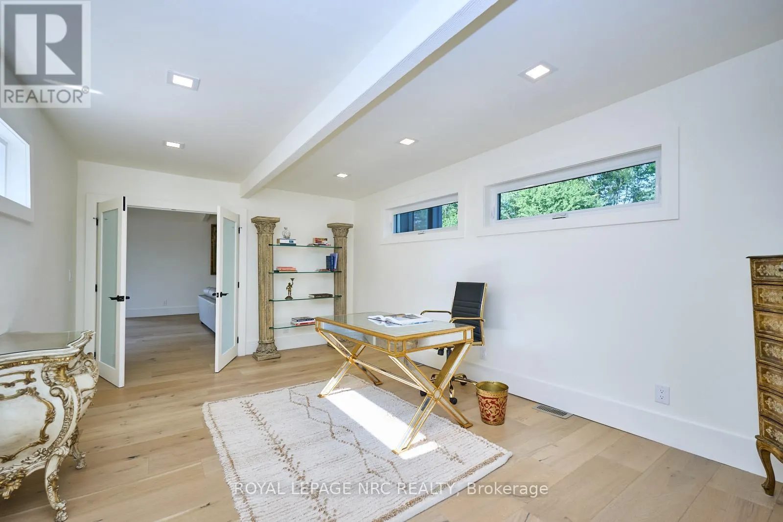 1904 MACDONALD DRIVE