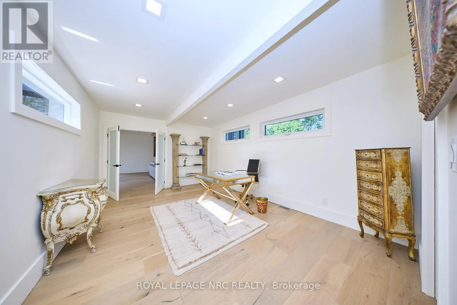 1904 MACDONALD DRIVE