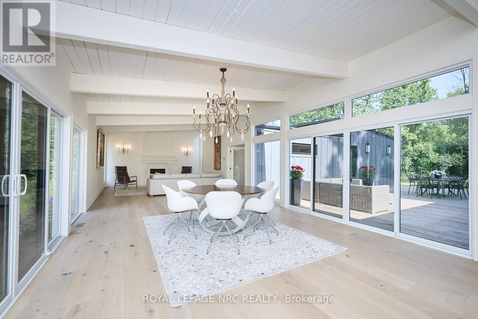 1904 MACDONALD DRIVE