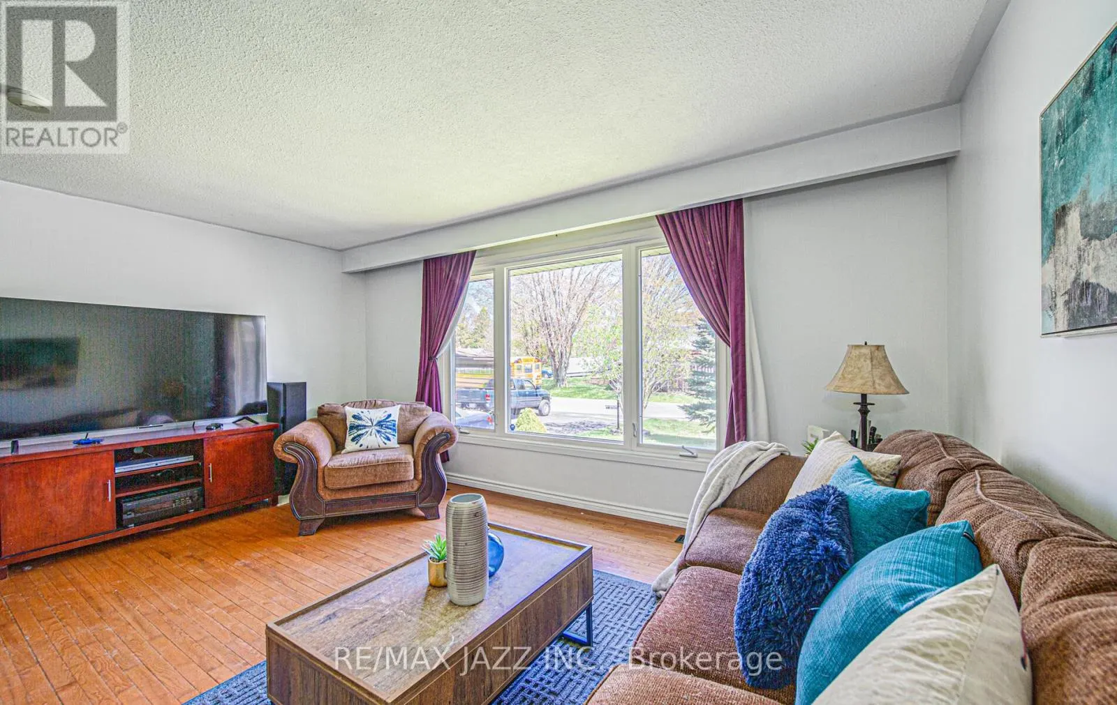 40 GLEN WATFORD ROAD
