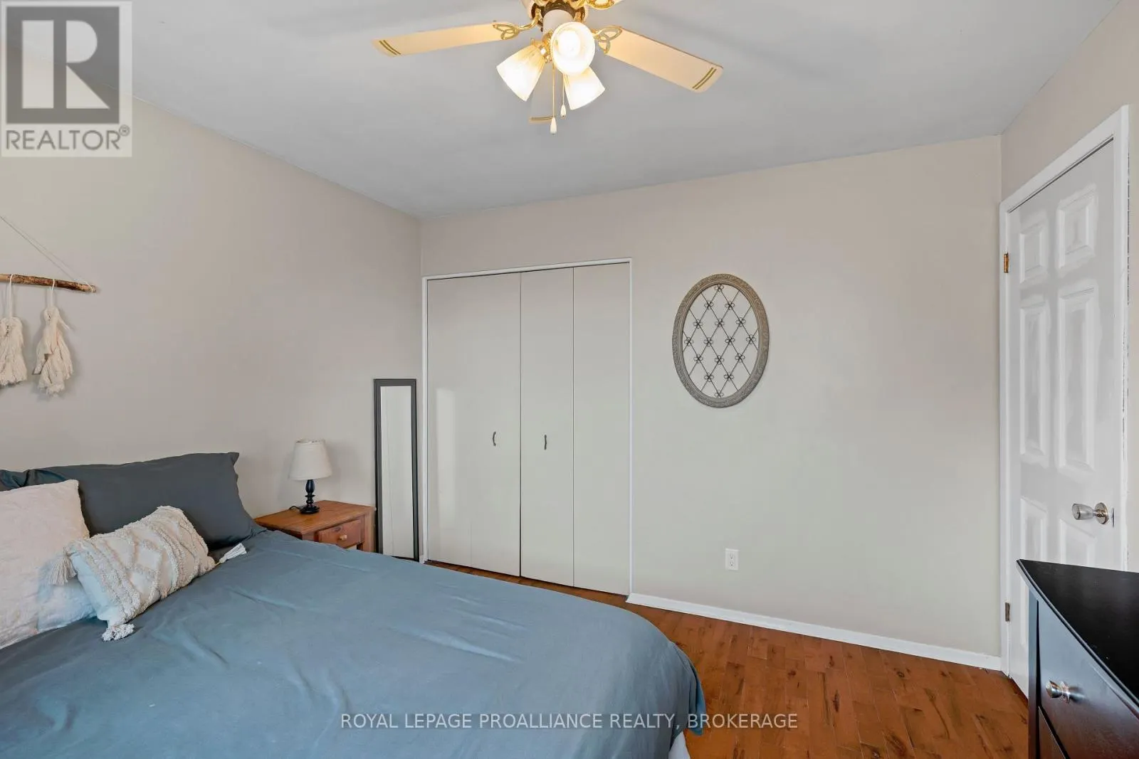 658 COUNTY ROAD 1 E