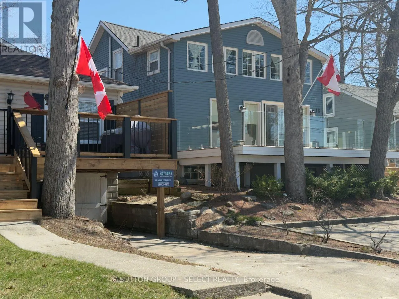 16 HURON AVENUE