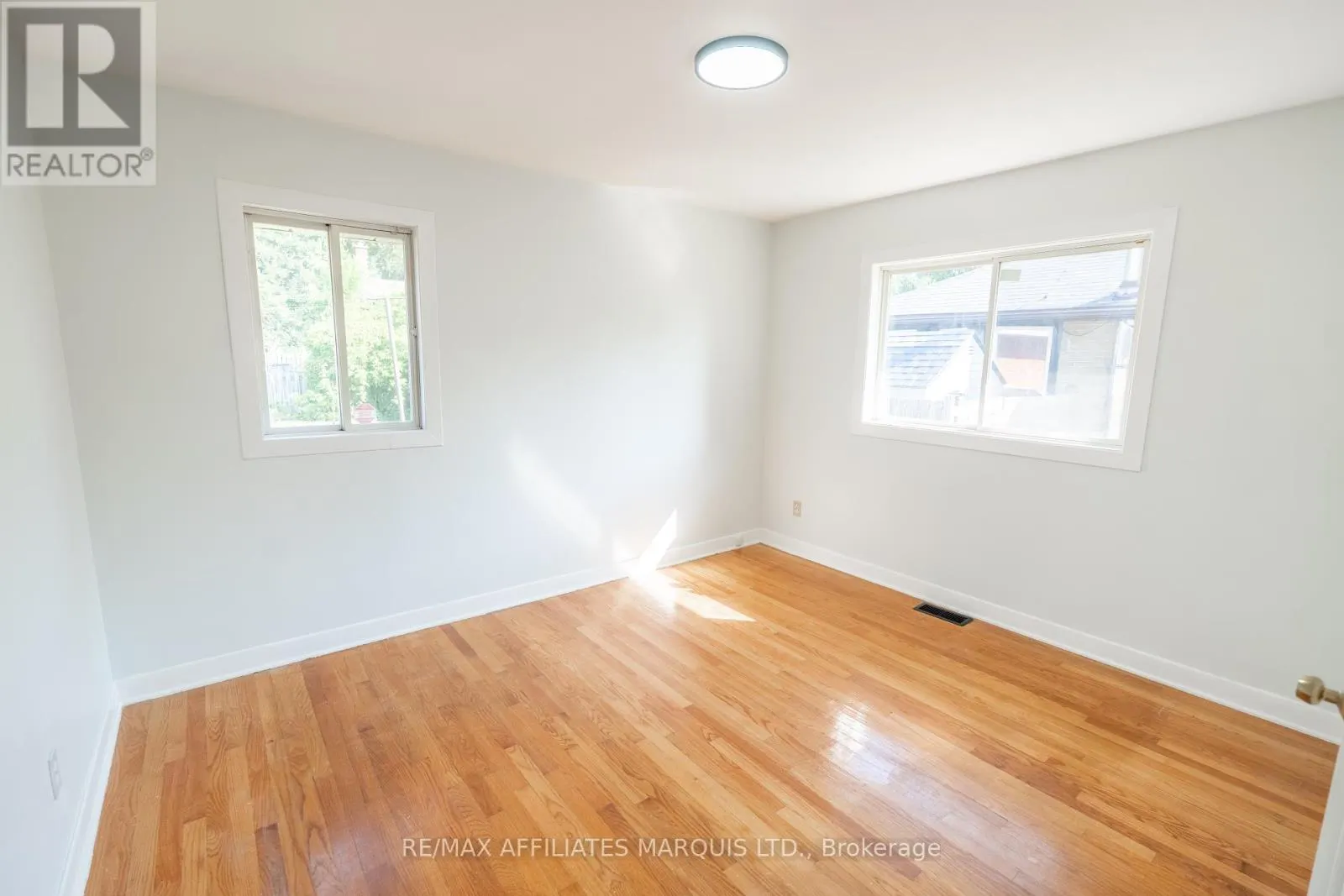 1203 PRINCESS STREET