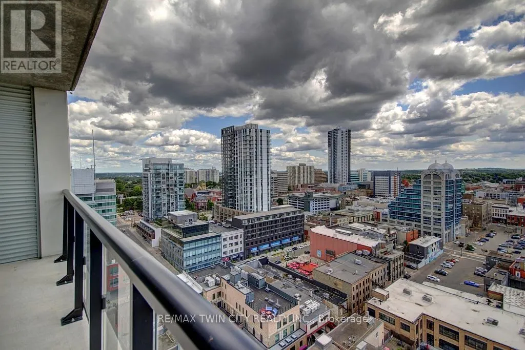 1805 - 60 CHARLES STREET W