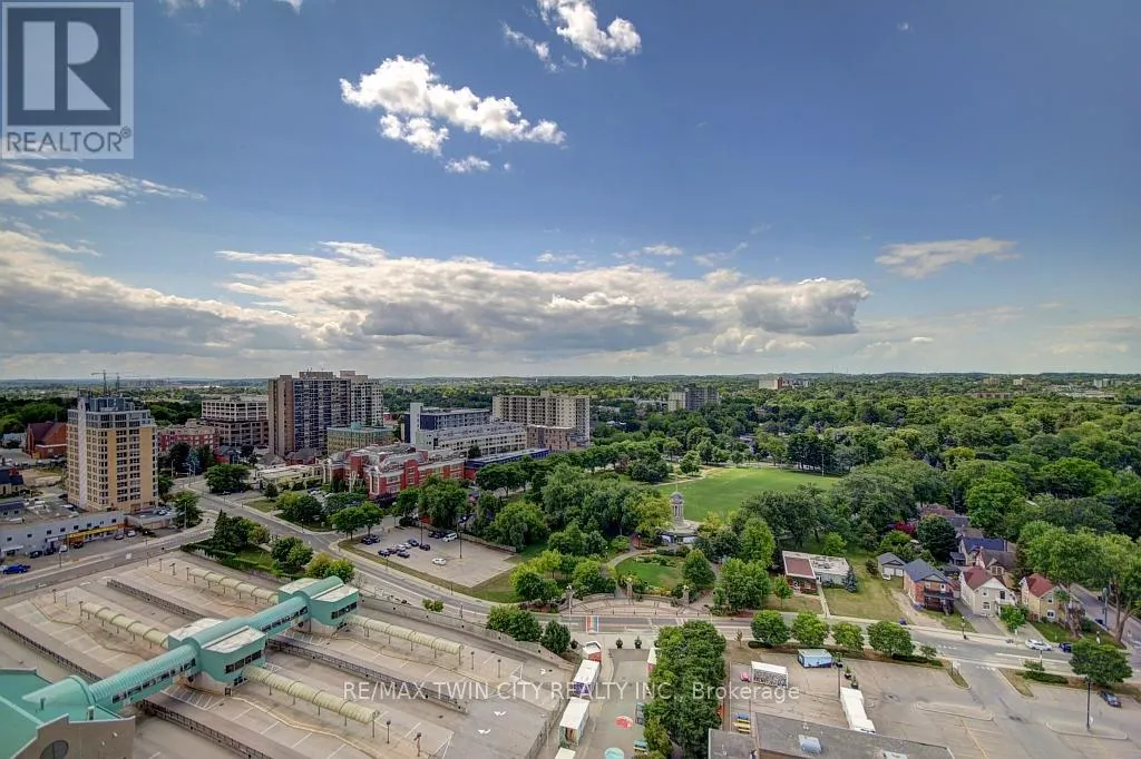 1805 - 60 CHARLES STREET W