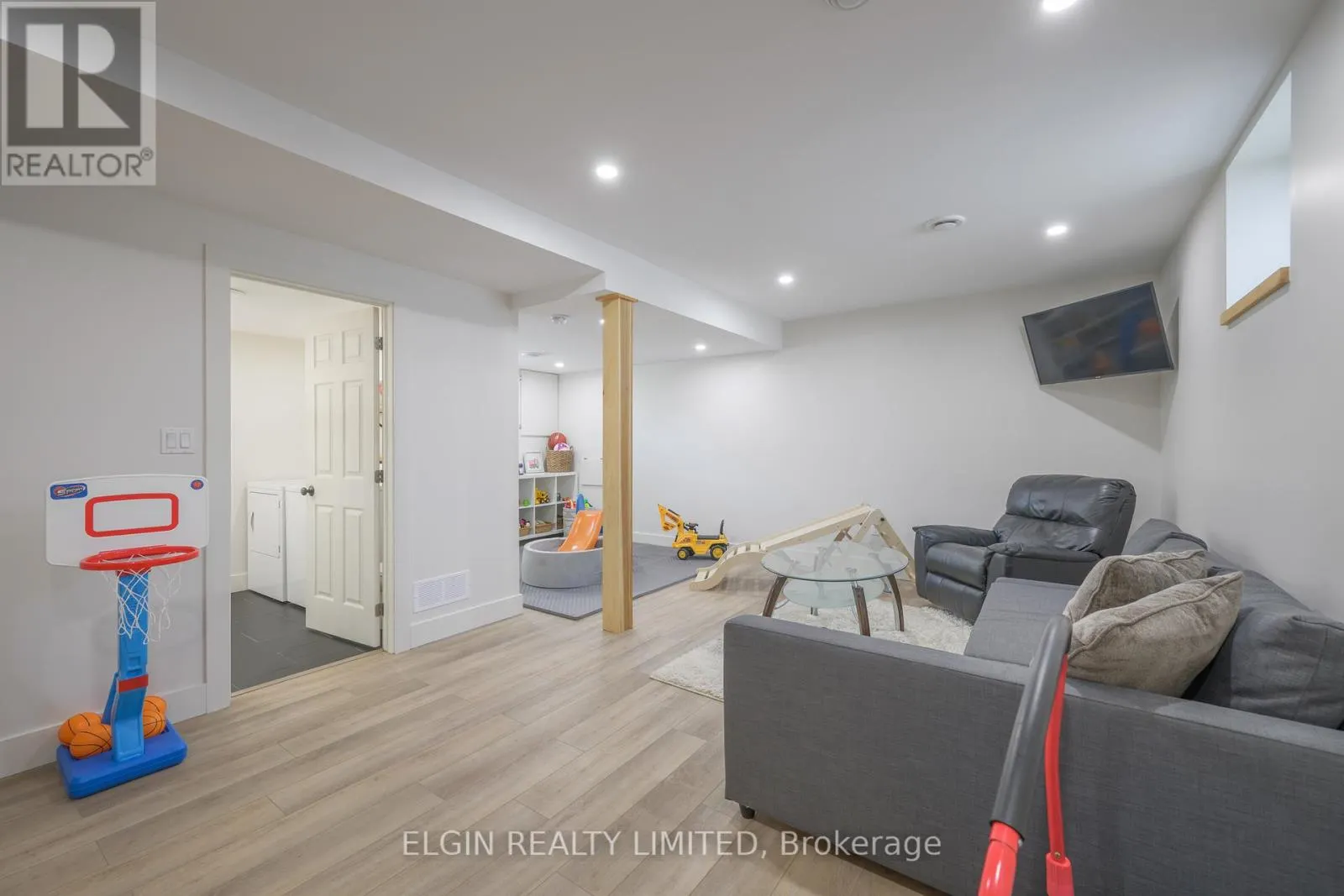 133 BALACLAVA STREET