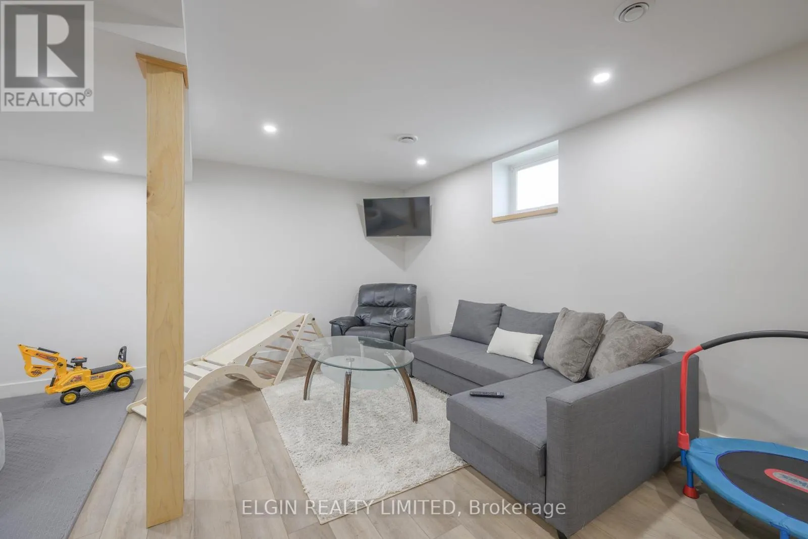 133 BALACLAVA STREET