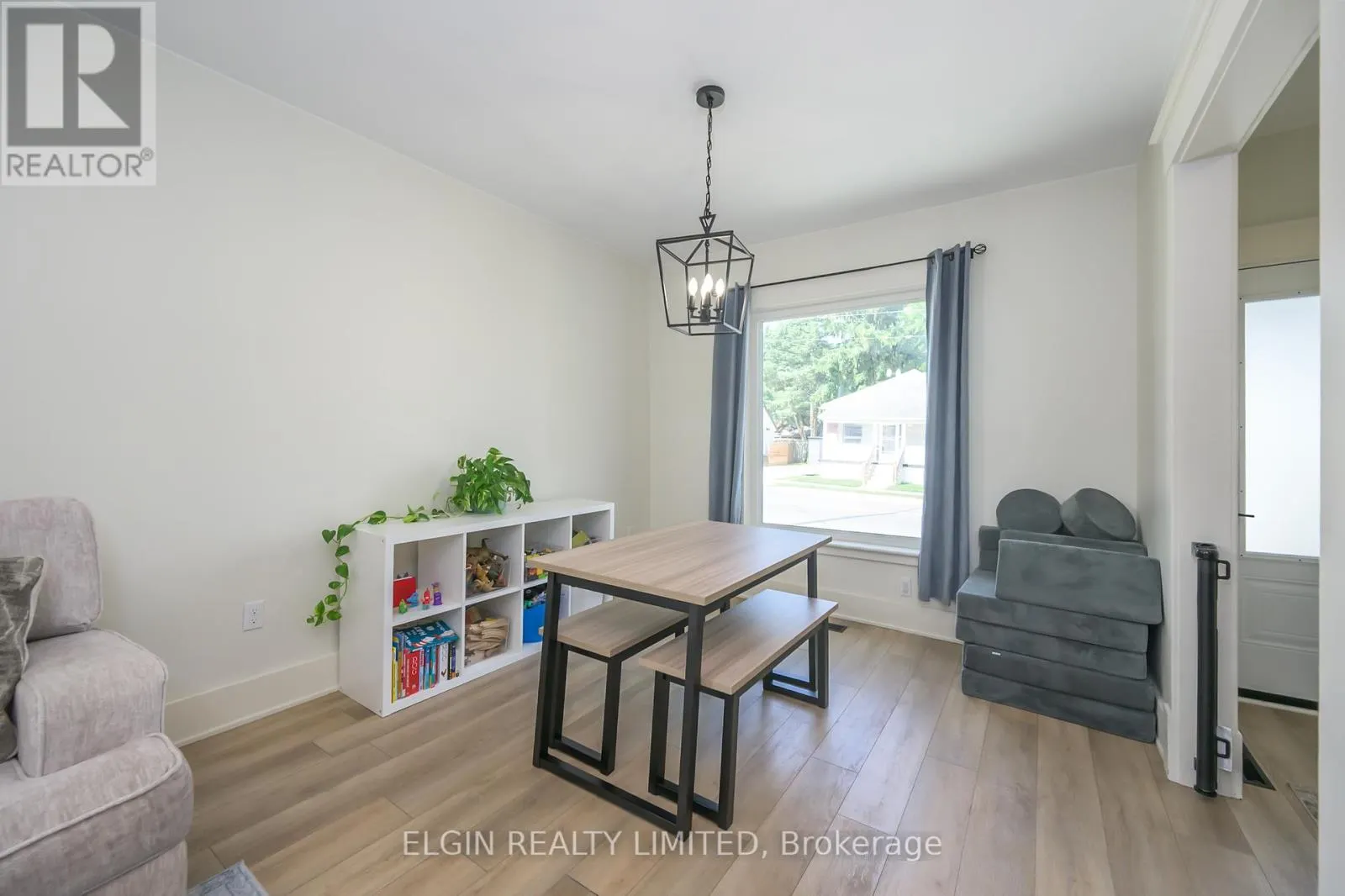 133 BALACLAVA STREET