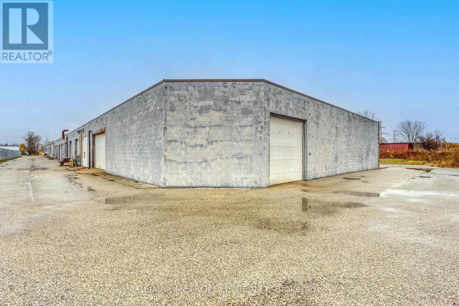23&24 - 1173 MICHENER ROAD