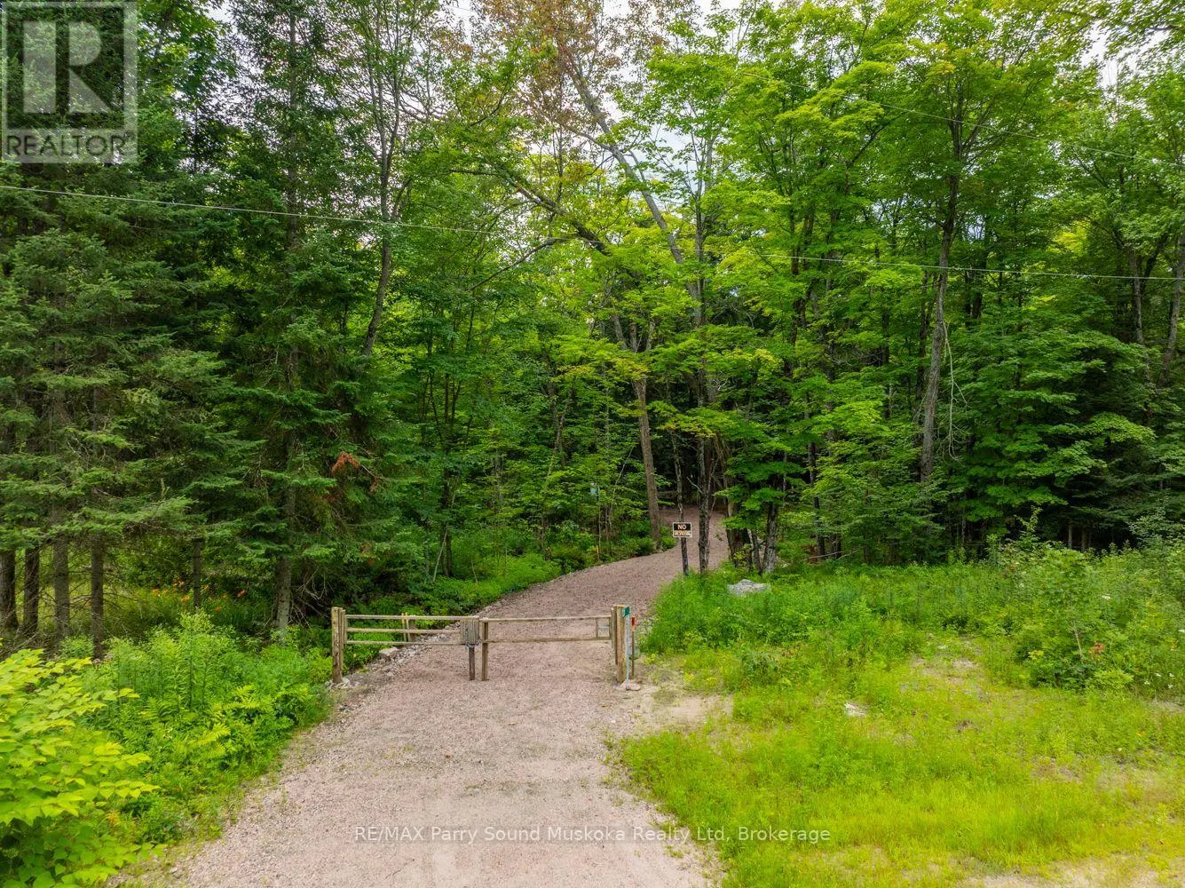 131 MOONWING ROAD