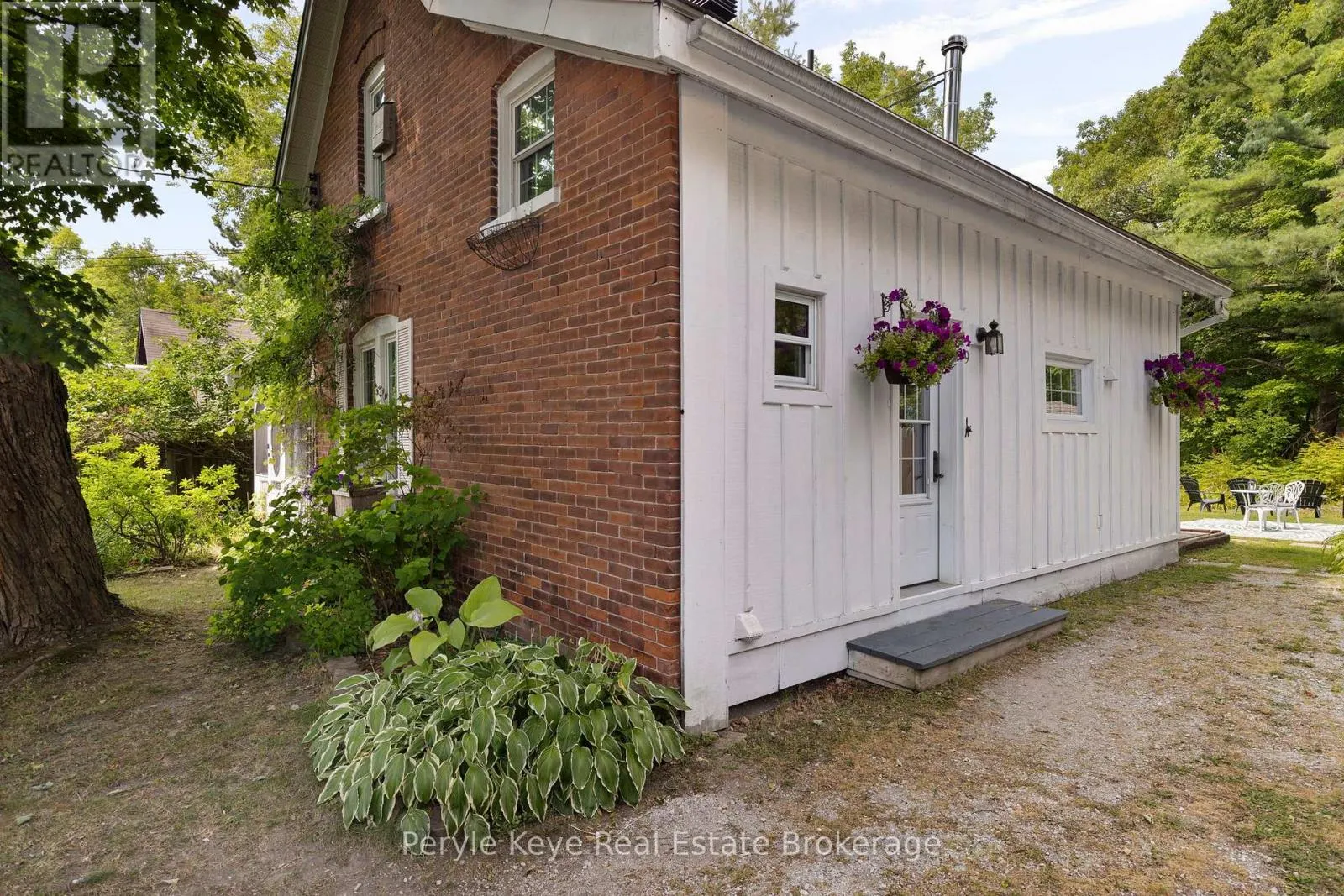 9 KING STREET