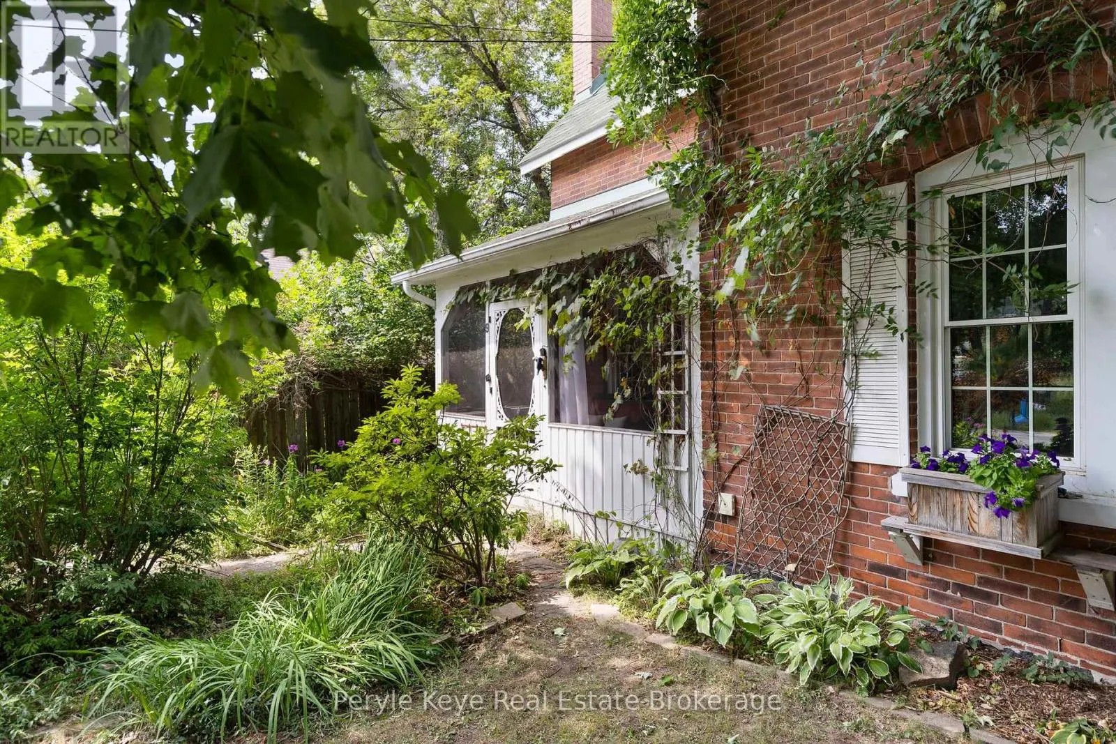 9 KING STREET