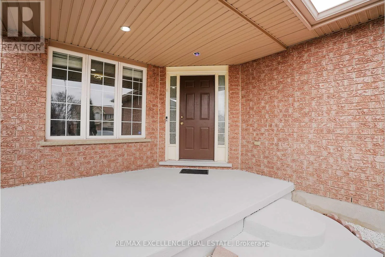 76 COUNTRY CLUB DRIVE