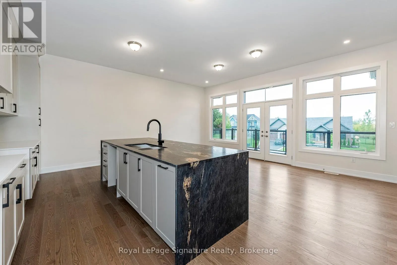 124 DOROTHY DRIVE