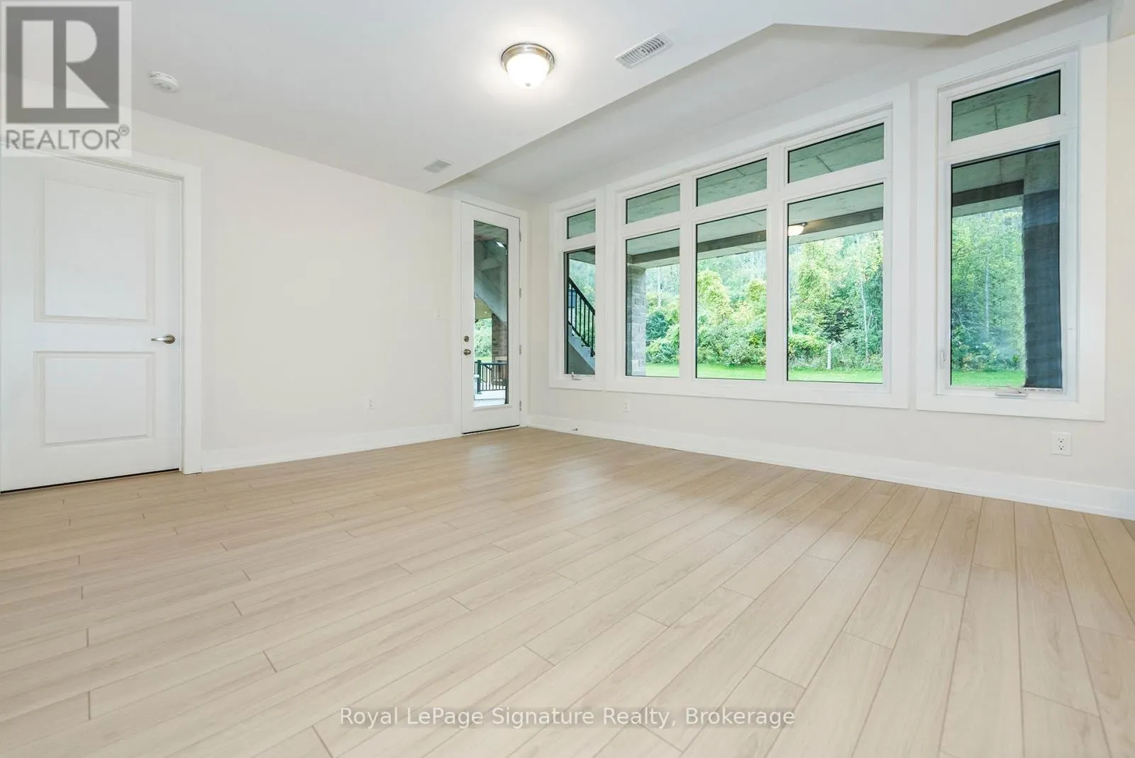 124 DOROTHY DRIVE