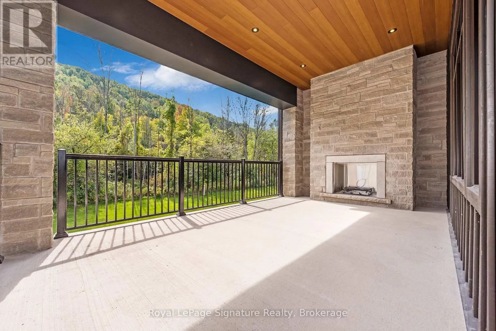 124 DOROTHY DRIVE