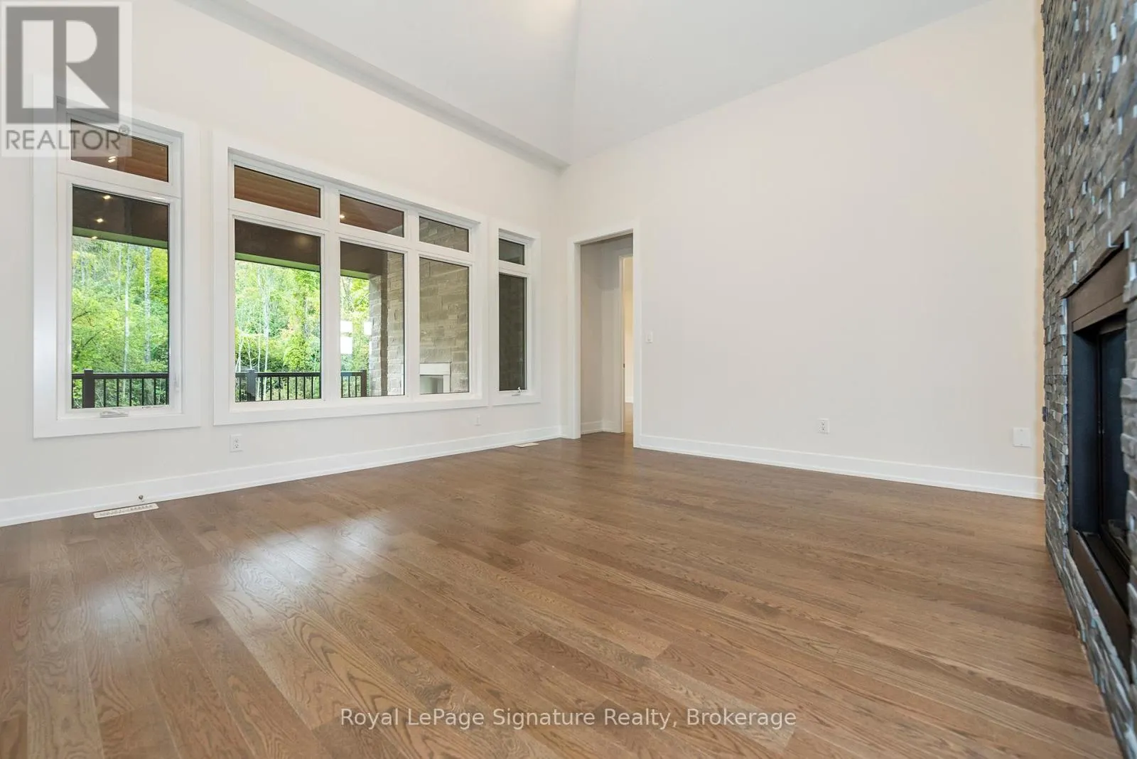 124 DOROTHY DRIVE